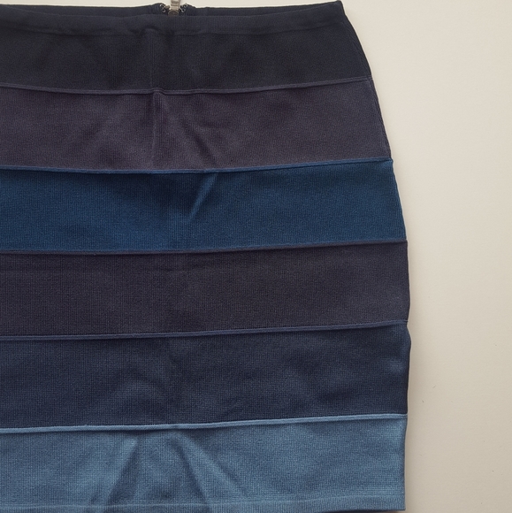 Blue striped Armani exchange medium bandage skirt - Picture 5 of 6